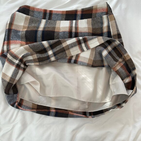 Plaid High-Waisted Wool-Feel Fall or Winter Mini Skirt 1X - Picture 8 of 12